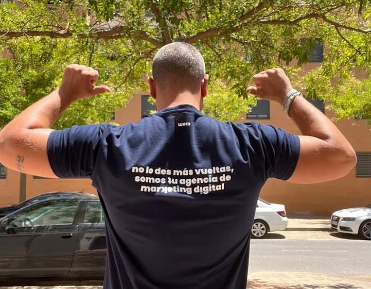 Personalización de camisetas corporativas
